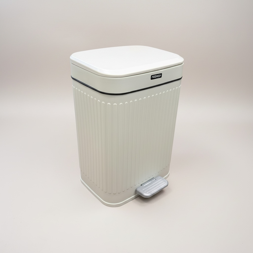 Click or Step Trash Can