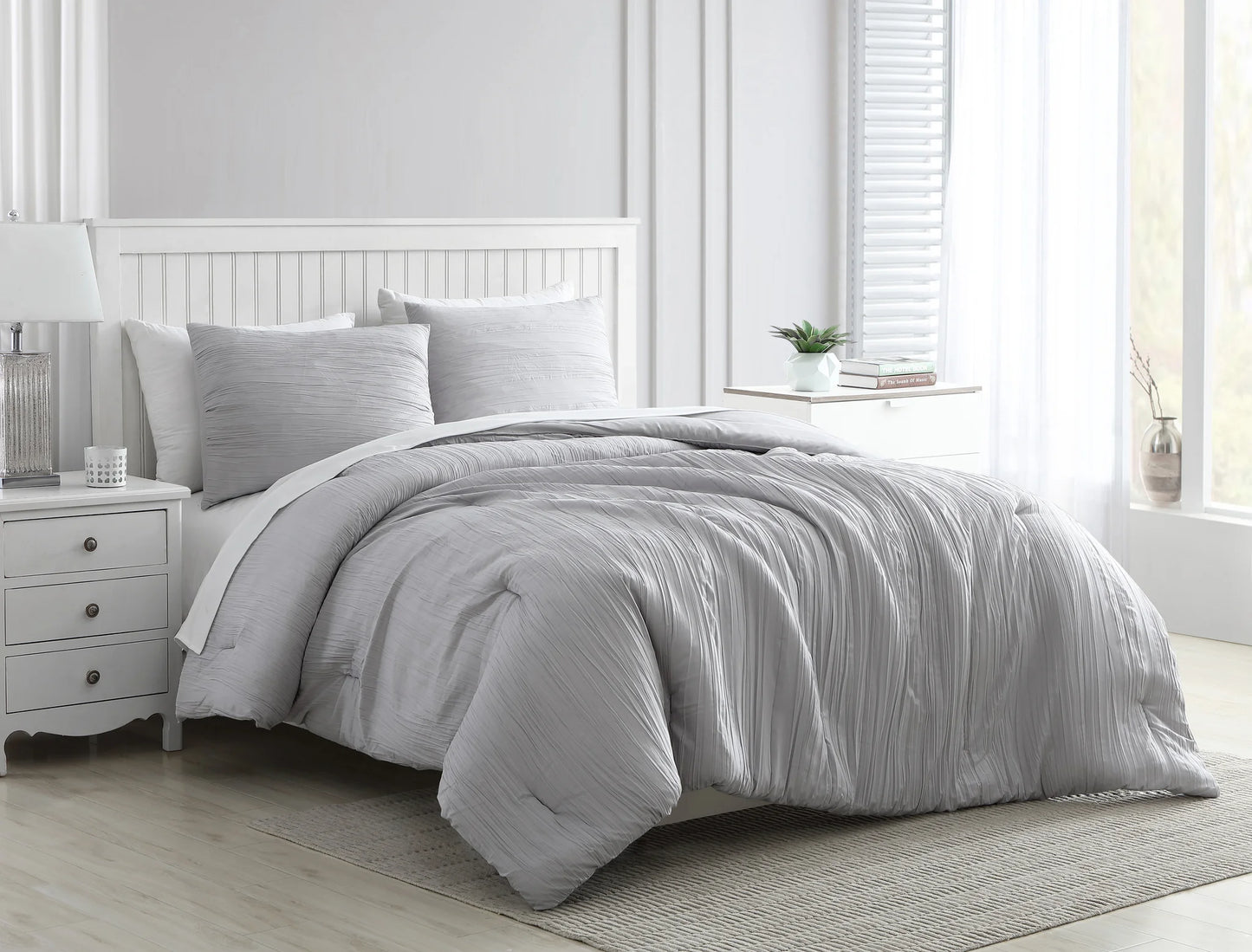 3 Piece Queen Comforter Set